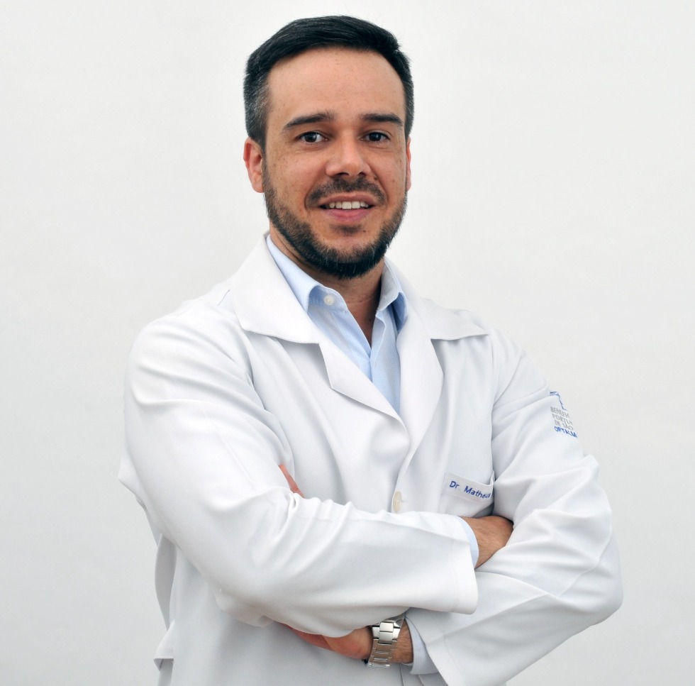 Dr. Matheus Bittencourt - Médico Oftalmologista